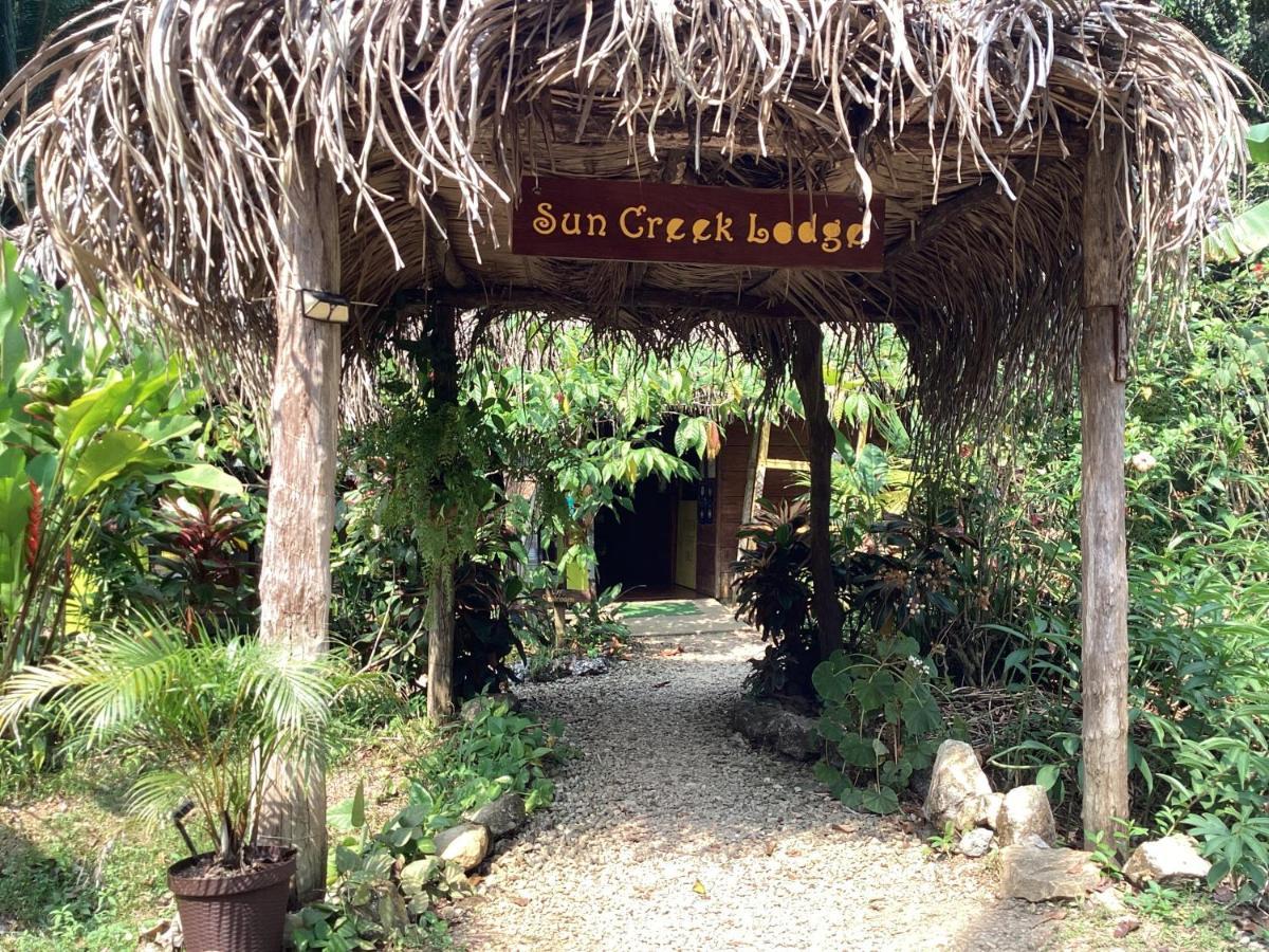Sun Creek Lodge Punta Gorda Eksteriør billede