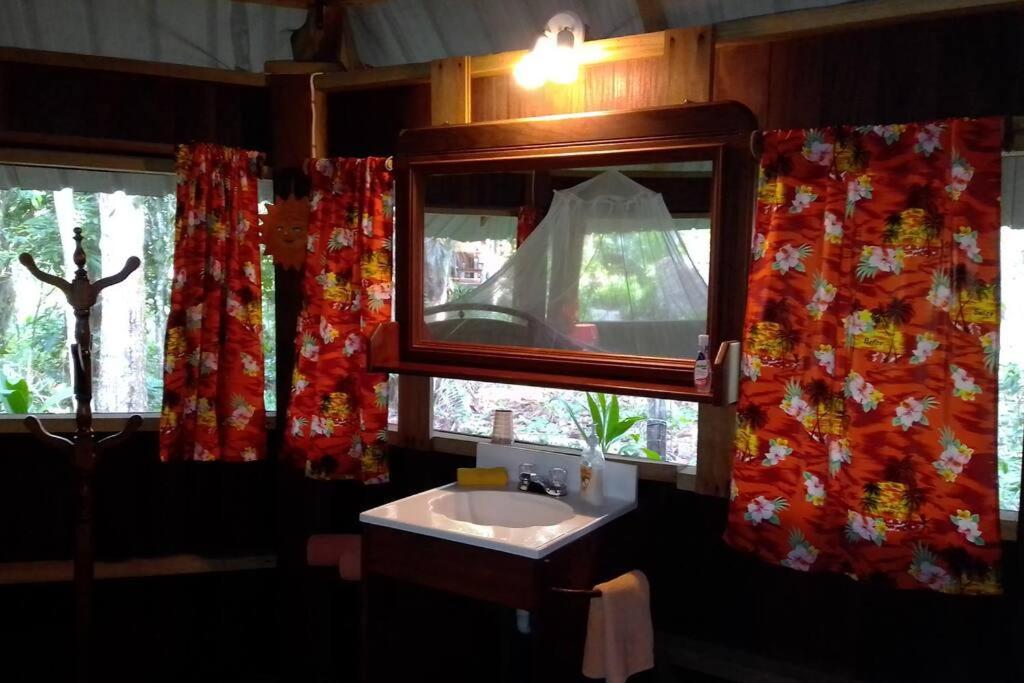 Sun Creek Lodge Punta Gorda Eksteriør billede